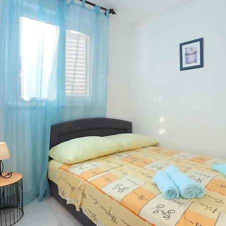 Apartment Apartments By The Sea Poljica, Trogir - 5199 Marina